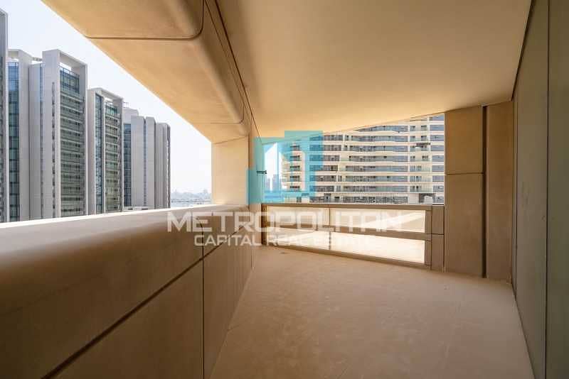 14 Canal View | Huge Balcony |Full Kitchen Appliances