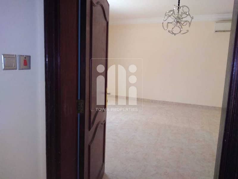 9 VACANT|SPACIOUS 5BR VILLA|WELL MAINTAINED