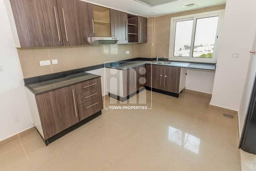 3 Close Kitchen | Covered Parking | Pool View