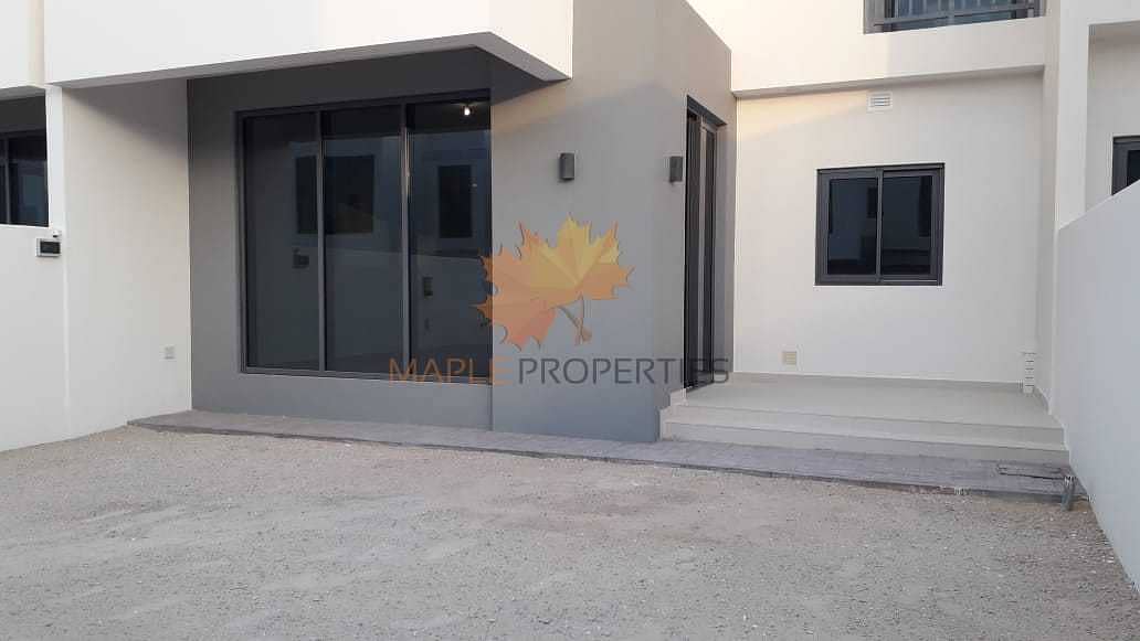 Brand New 3BR Townhouse / For Sale / Close to Pool