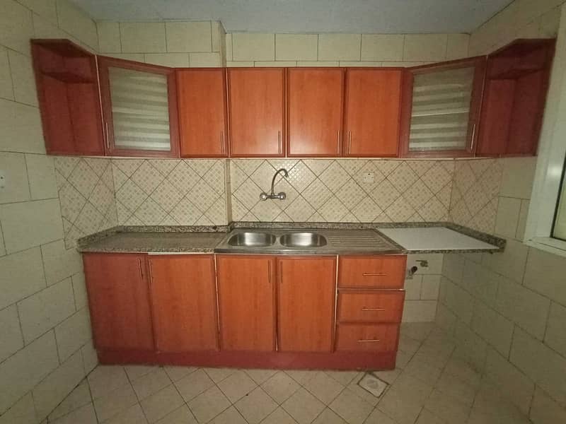 LUXURY APARTMENT 2 BHK 3 BATHROOM  BIG HALL WITH 1 MONTH FREE ONLY 26K NEAR ALMADINA SHOPING CENTER IN MUWAILEH