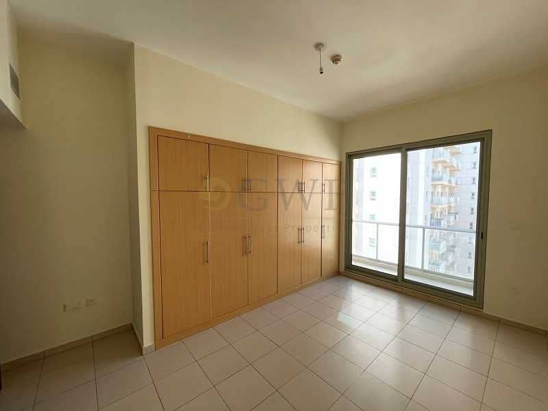 9 High Floor|Very Spacious|Vacant|Motivated Seller