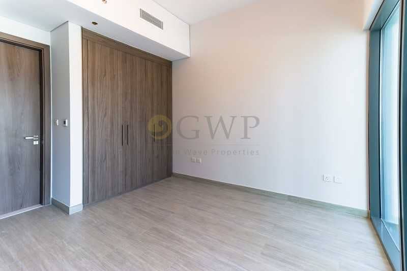 3 Spacious 1-BR Apartment with balcony in Business Bay