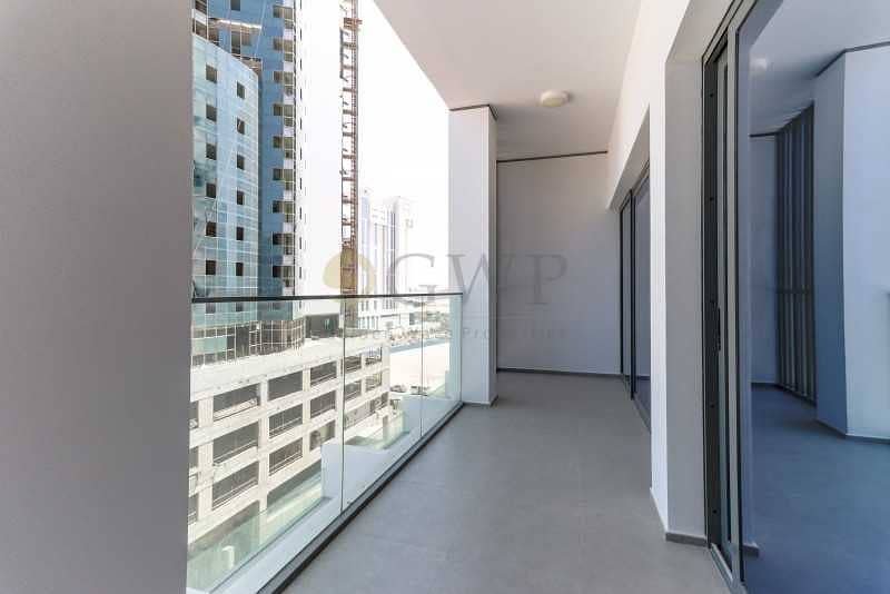 7 Spacious 1-BR Apartment with balcony in Business Bay