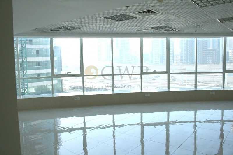 Fitted office I Lake and SZR view I Low floor