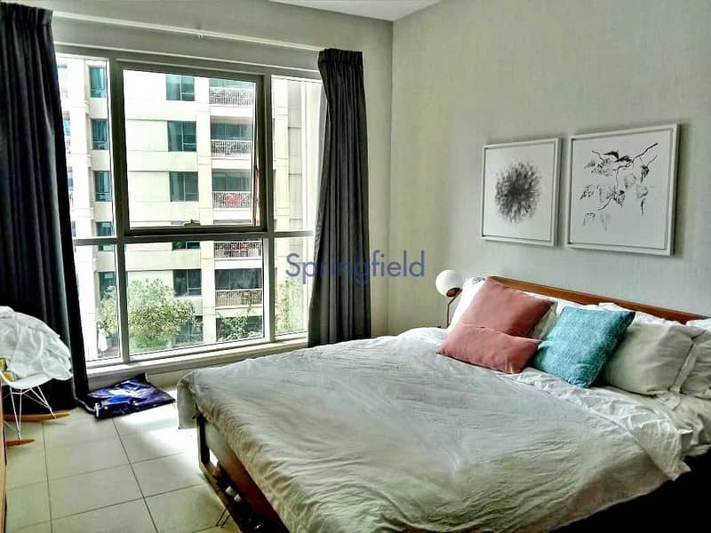 7 Stunning 2BR With Partial Burj Khalifa & Pool View