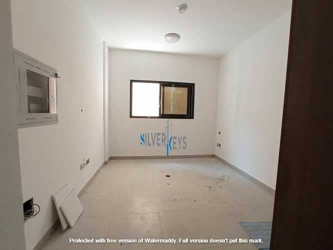 6 BRAND NEW -  FULL BUILDING - HOTEL APARTMENT -  BUR DUBAI