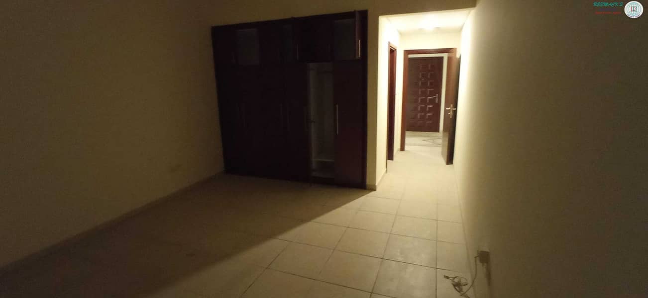 10 CHILLER FREE HUGE3 BHK MASTER BEDROO WITH BALCONY