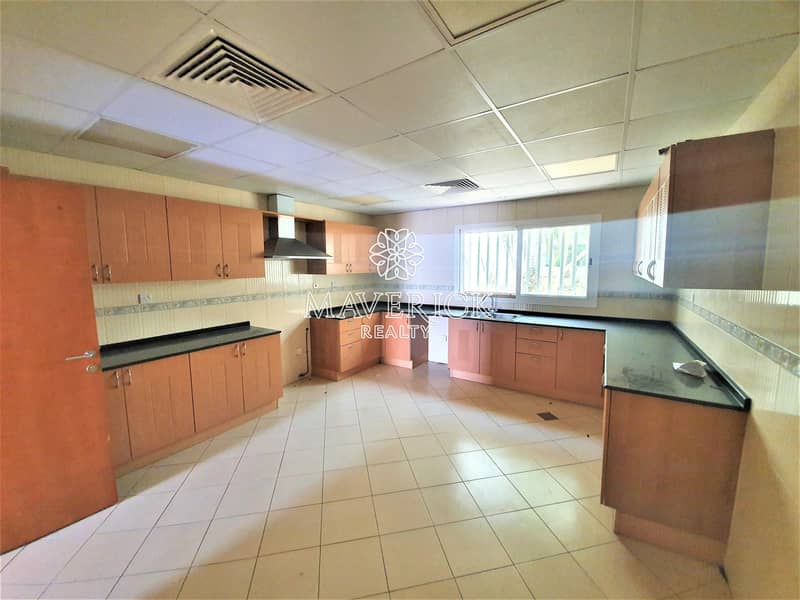 4 Spacious 4BR Villa | Near City Walk | 12 Cheques