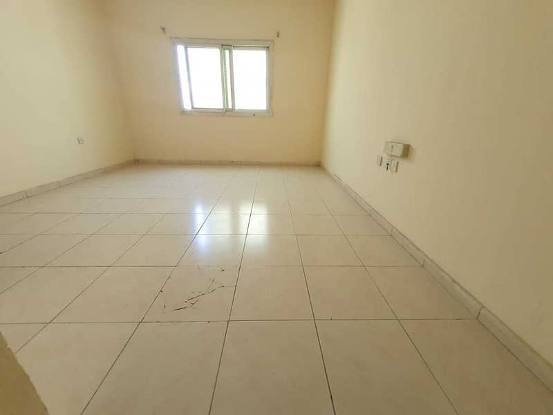 Super offer no deposit ready to move cheapest price Studio just 10k with separate kitchen in muwielah Sharjah