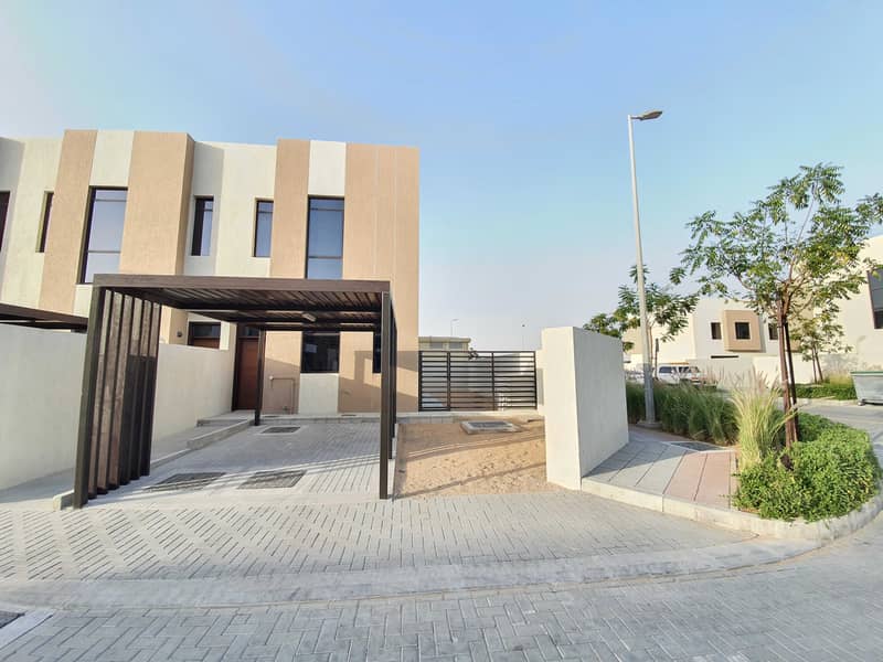 Amazing offer Gorgeous 2bed Corner townhouse just 55k with all facilities nasma Residence