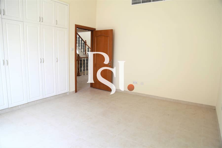 13 Semi-detached 4BR Villa in the heart of Jumeirah 1 area/ Private Garden