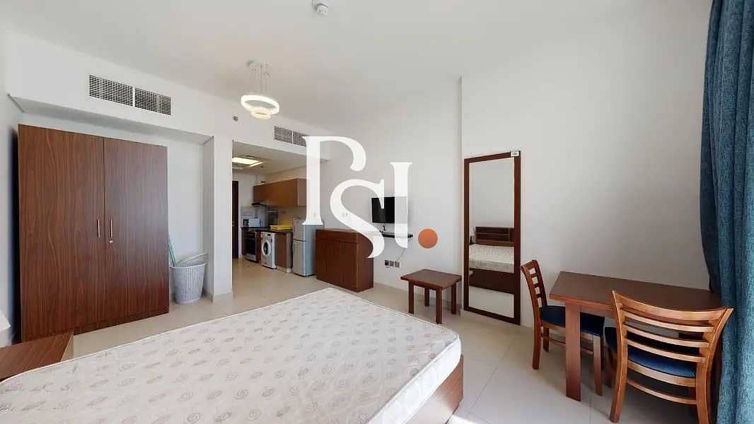 13 Fully Furnished / Spacious Studio / Balcony