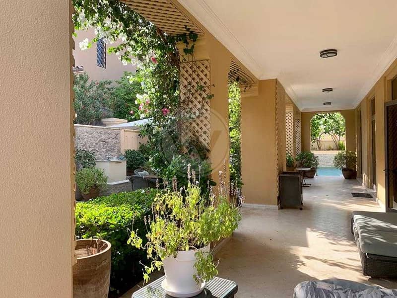 5 Modified executive villa with lovely garden!