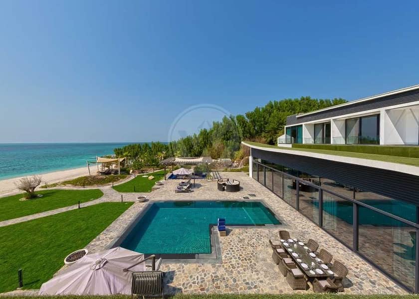 Remodelled and furnished private beachfront estate Remodelled and furnished private beachfront estate