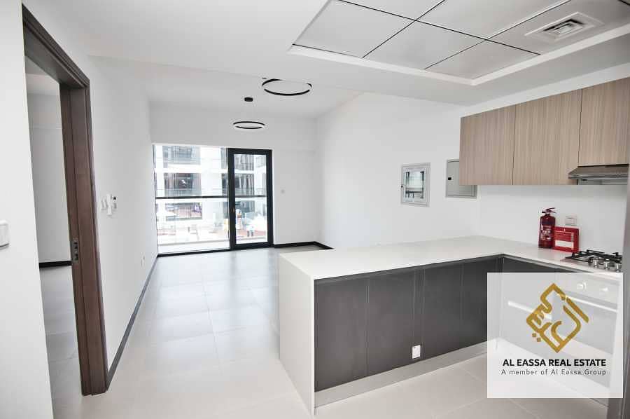 12 POOL VIEW| SPECIOUS UNIT|BRIGHT APARTMENT