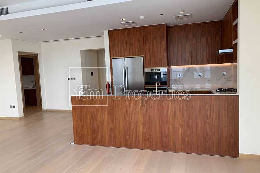 5 Luxurious 3+maid apt. |Downtown|Brand new|call now