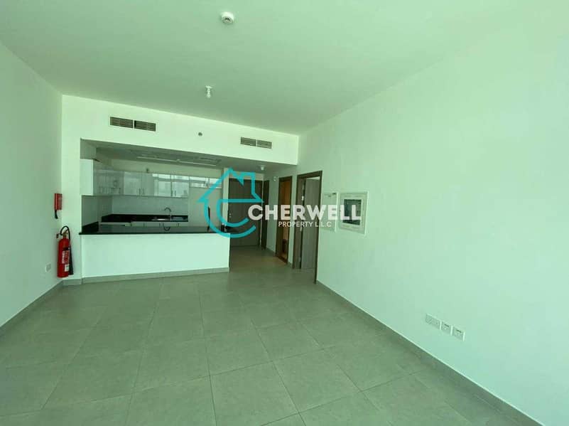 Hot Deal | Luxurious Apartment With Balcony | 2 Payments Hot Deal | Luxurious Apartment With Balcony | 2 Payments