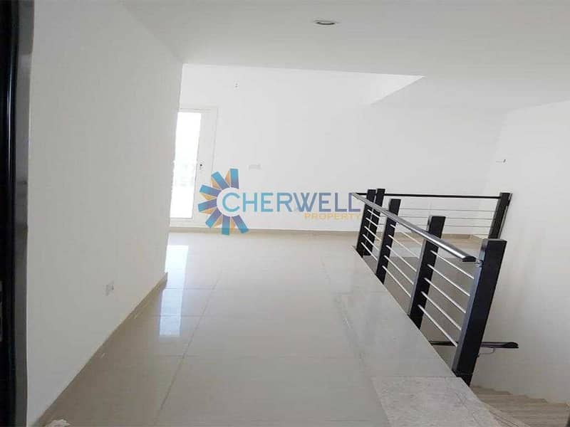 7 Great Deal|3BR+Study|Spacious Terrace|Vacant