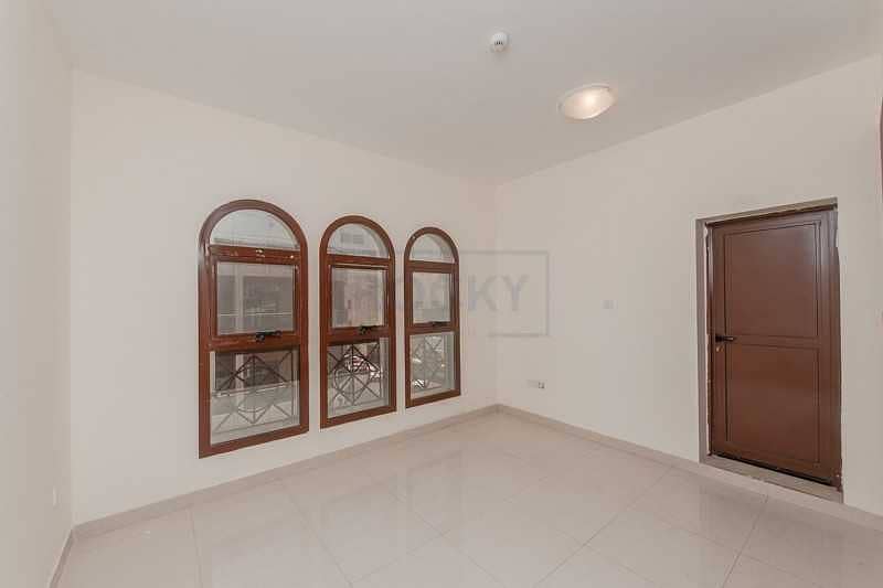 6 Wonderful 2 B/R with Central Split A/C and Parking | Deira