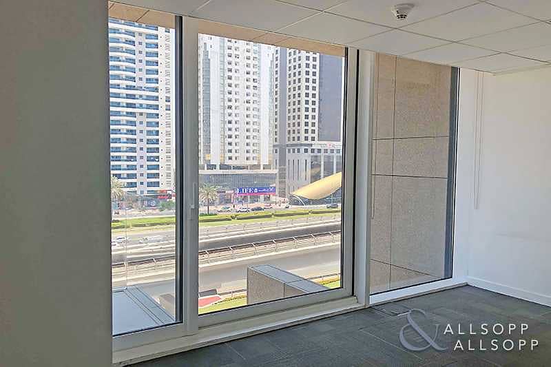 4 Fitted Office | Next To Metro | With Balcony