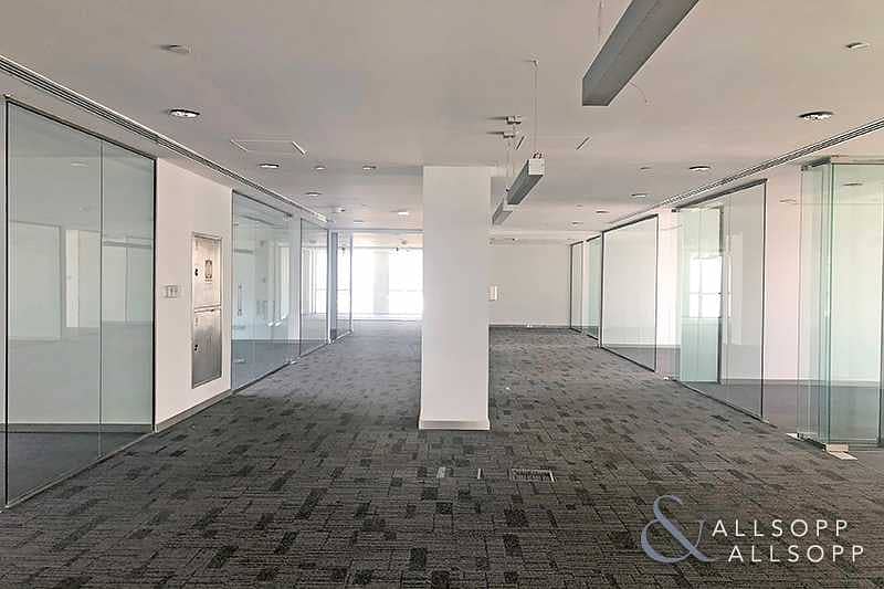 10 Fitted | Partition | Ideal for large staff