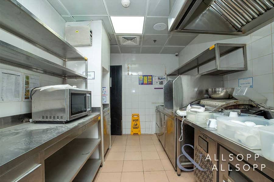 10 Restaurant | Fully Furnished | DDA License