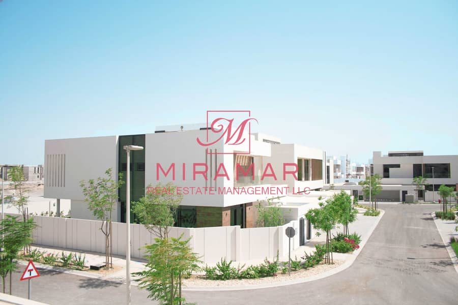 LUXURY 5B+MAIDS VILLA | CORNER UNIT | SINGLE ROW LUXURY 5B+MAIDS VILLA | CORNER UNIT | SINGLE ROW