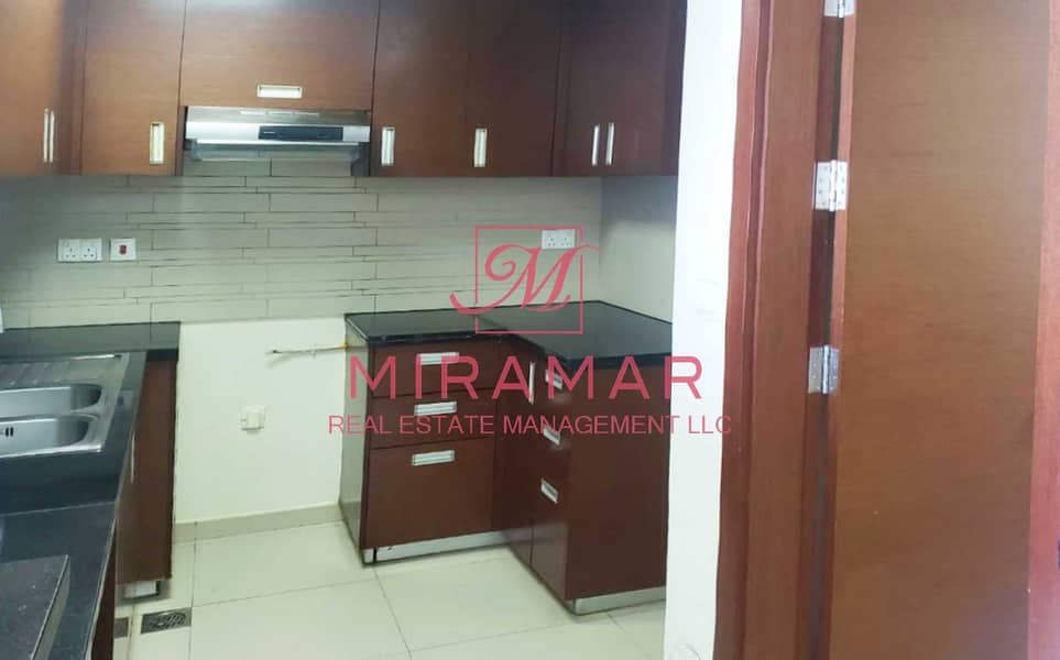 11 HOT DEAL!!! FULL SEA VIEW!!! HIGH FLOOR!! LARGE 2B+MAIDS UNIT!