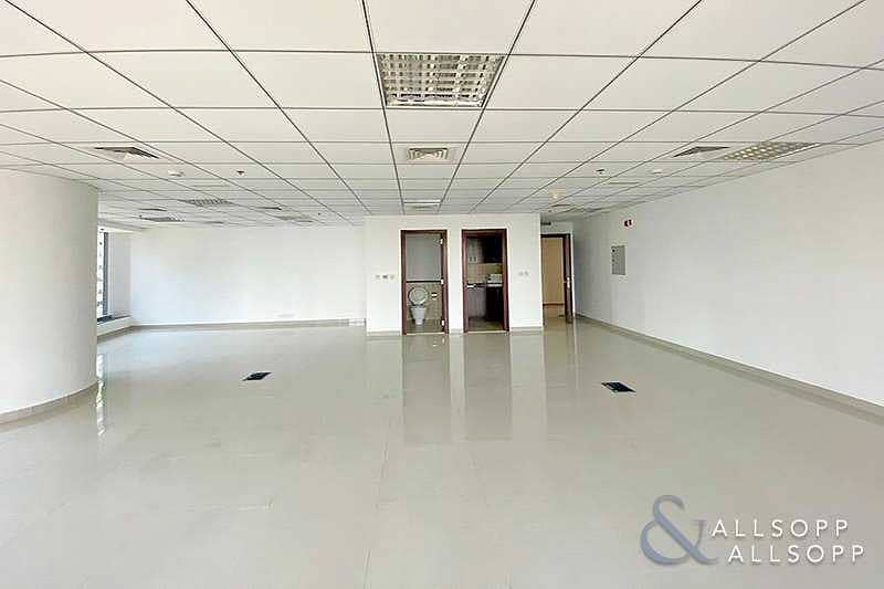 7 Fully Fitted Unit | Mid Floor | Open Space