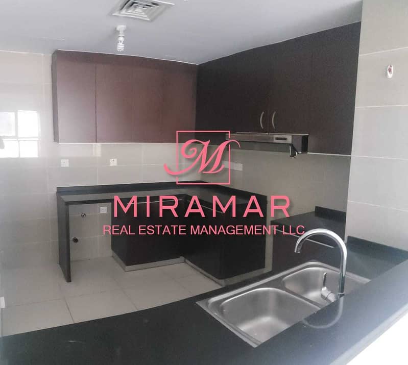 4 HOT DEAL! AMAZING VIEW | LARGE 2B APARTMENT | SMART LAYOUT