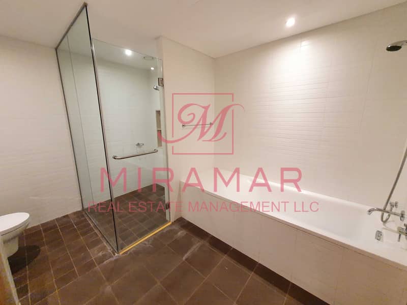 8 HOT DEAL! LARGE 3B+MAIDS APARTMENT | AMAZING VIEW | LUXURY UNIT