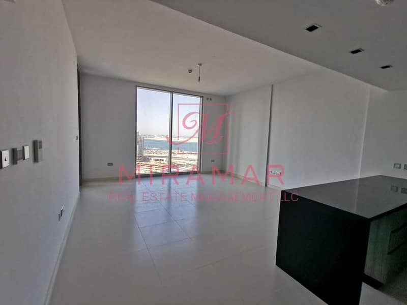 6 LARGE UNIT WITH BALCONY!!! HIGH FLOOR!! SEA VIEW!
