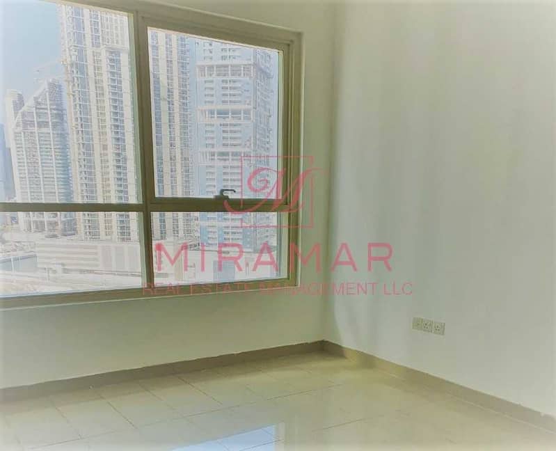 12 HOT HIGH FLOOR!!! LARGE UNIT WITH BALCONY!! AMAZING VIEW!