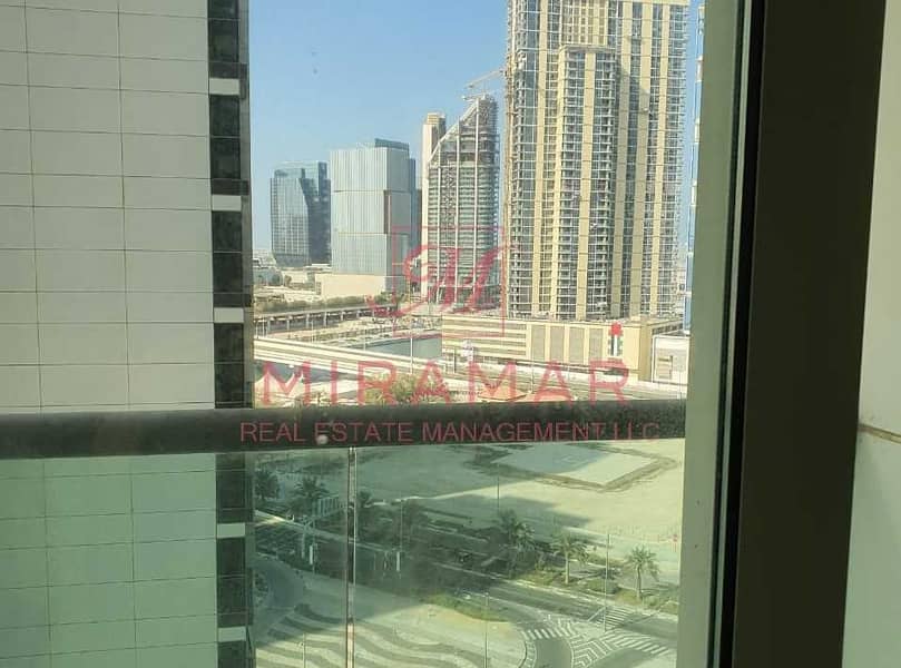 13 HOT HIGH FLOOR!!! LARGE UNIT WITH BALCONY!! AMAZING VIEW!