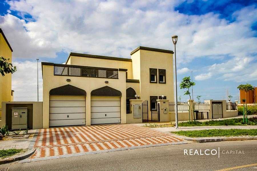 CORNER PLOT ! HUGE 3BR+MAIDS VILLA JP! CORNER PLOT ! HUGE 3BR+MAIDS VILLA JP!
