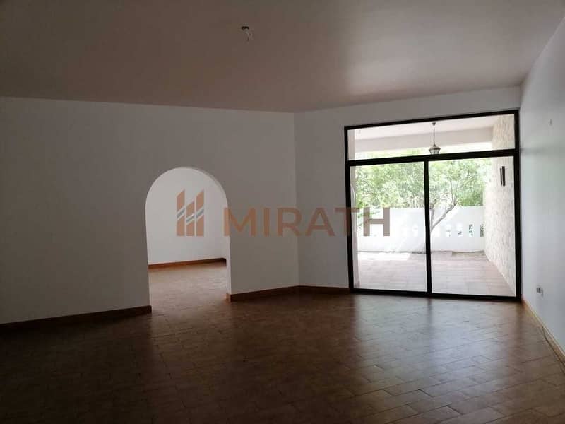 BEAUTIFUL 3BR VILLA WITH GARDEN & POOL