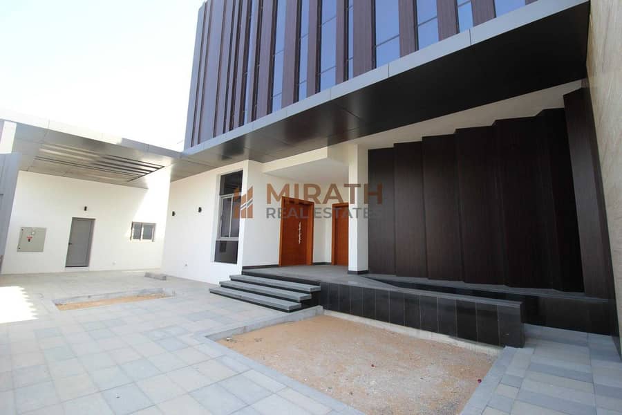 4 BRAND NEW CONTEMPORARY 5BR VILLA WITH HUGE PLOT