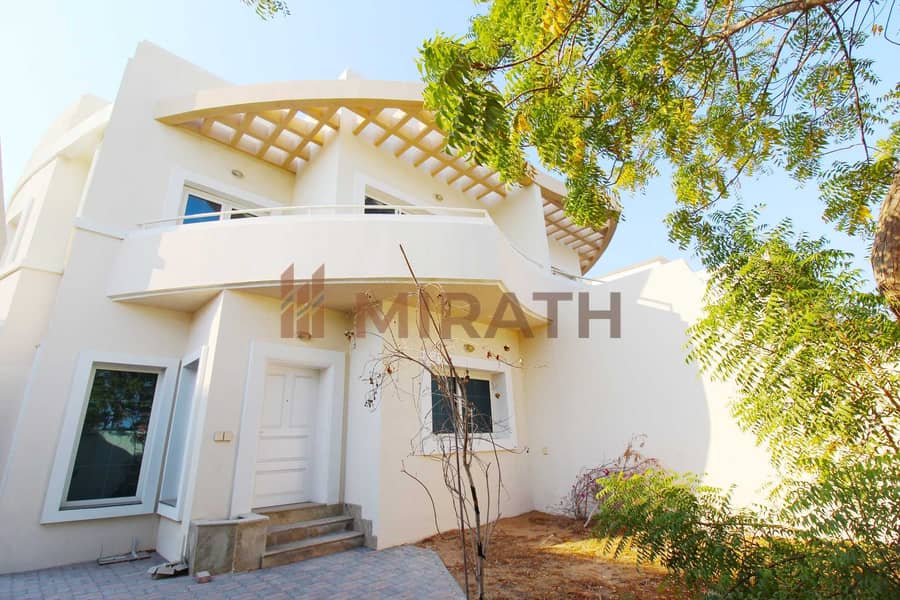 10 4BR COMMERCIAL VILLA WITH PRIVATE POOL | GARDEN