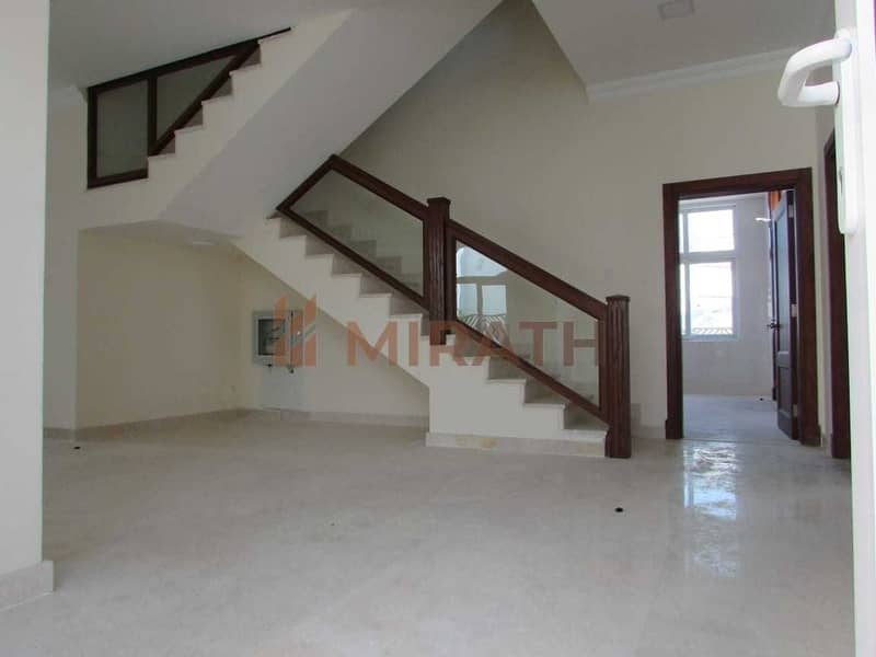 4 INDEPENDENT HUGE 5BR VILLA WITH PRIVATE GARDEN