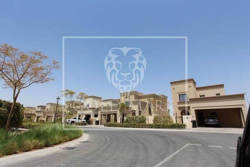 Corner unit l Huge Plot l community view Corner unit l Huge Plot l community view