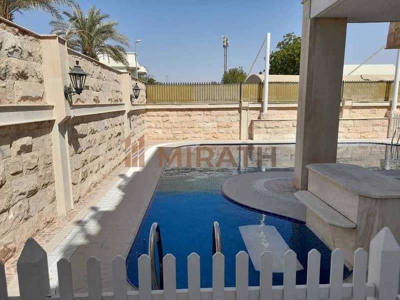 16 5BR INDEPENDENT VILLA WITH PRIVATE POOL