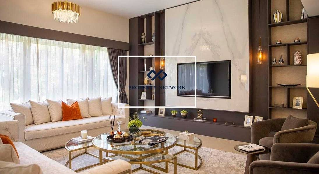 5 Luxurious 5-bedroom Villa in Nad Al Sheba