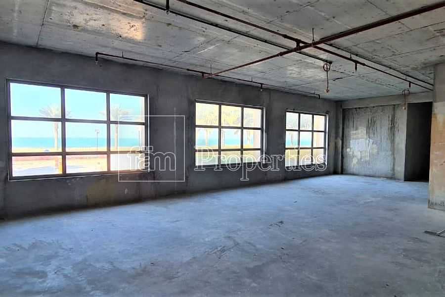 3 Retail Space in Palm Jumeirah for Rent