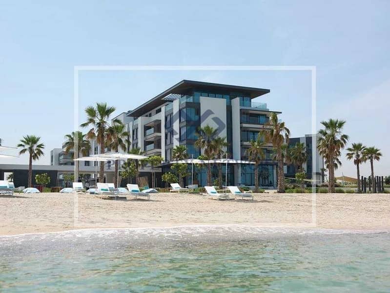 8 Luxury Seafront Resort 2BR in Nikki Beach