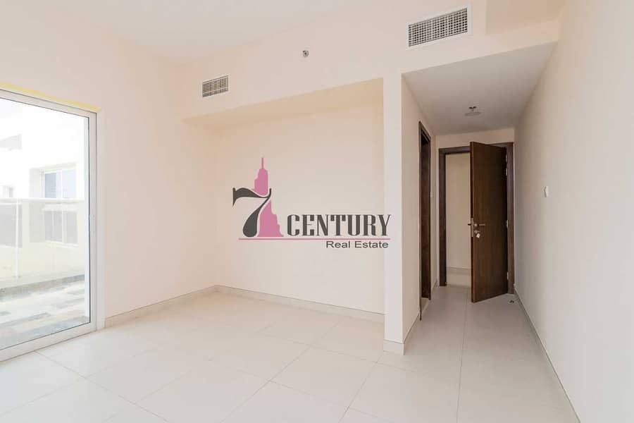7 For Sale | Unfurnished 2 BR | Spacious Space