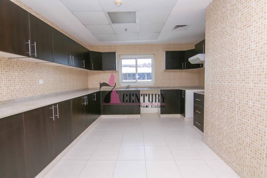 6 For Sale |   Bedroom Apartment | Community View