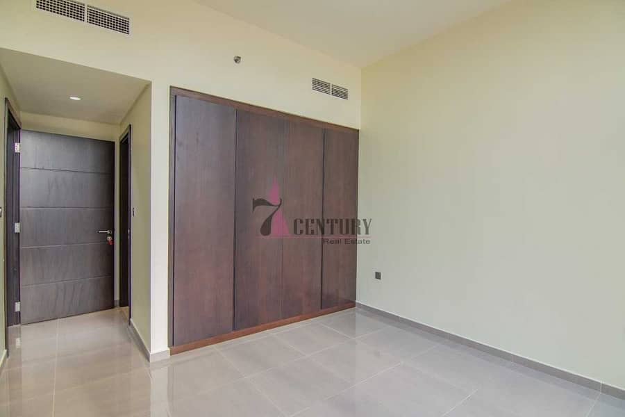 6 Mid Floor | 1 Bedroom Apartment | Canal View