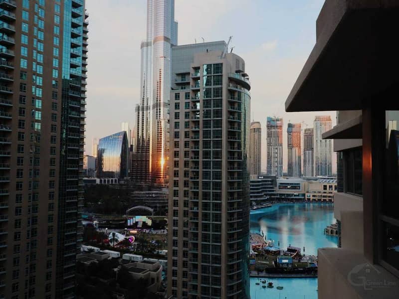 2 Lovely  Burj Khalifa and Amazing  Panoramic  Fountain view