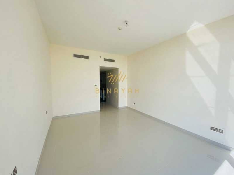 3 Large studio|Right next to carrefour|Park View